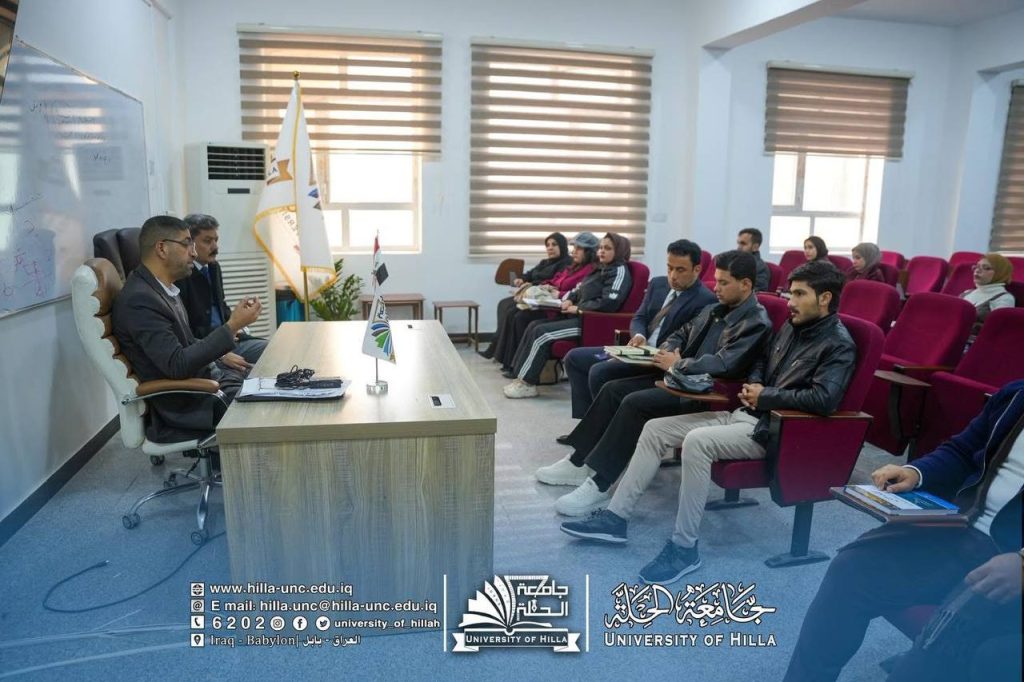 عميد كلية القانون يلتقي بعدد من طلبة المرحلة الأولى لشرح آلية تطبيق نظام بولونيا