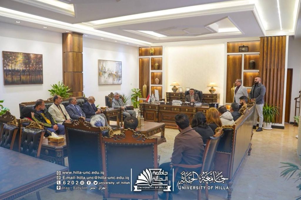 رئيس جامعة الحلة يكرّم كادر كلية التربية البدنية وعلوم الرياضة تقديراً لتصدرهم التصنيف الوطني العراقي